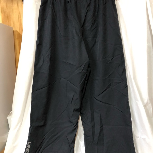 Under Armour Black Athletic Pants - Picture 6 of 6